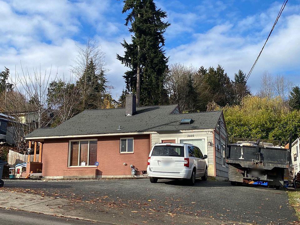 2nd image of 2448 NE Northgate Way