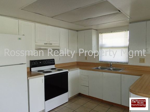 3rd image of 217 SE 23rd Pl