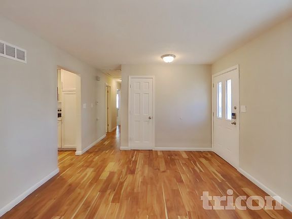 3rd image of 1116 NE 10th St