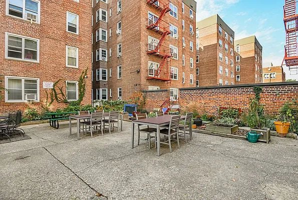 Sold by Compass | media 35