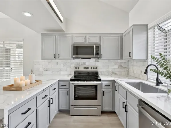 8913 Antioch Way, Las Vegas, NV 89117