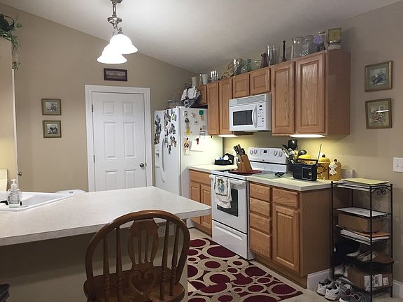 4th image of 3 Oiler Ave