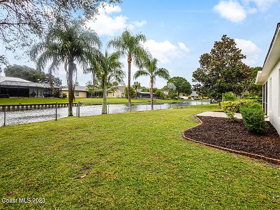 3rd image of 1334 Heritage Acres Blvd