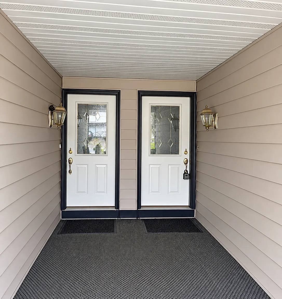 4 bed, $2,000 — Photo 2