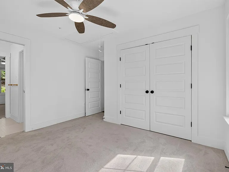 1490 Thurston Rd — Photo 28