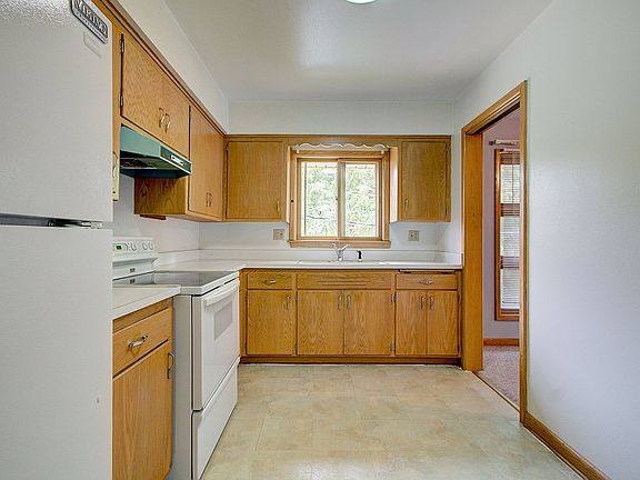 5th image of 4802-4812 W Wells St #4812-5