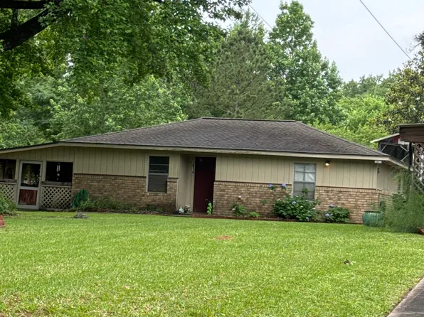 1616 Bagwell St #1614, Huntsville, TX 77320