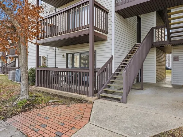 73 Wells Ct, Hampton, VA 23666