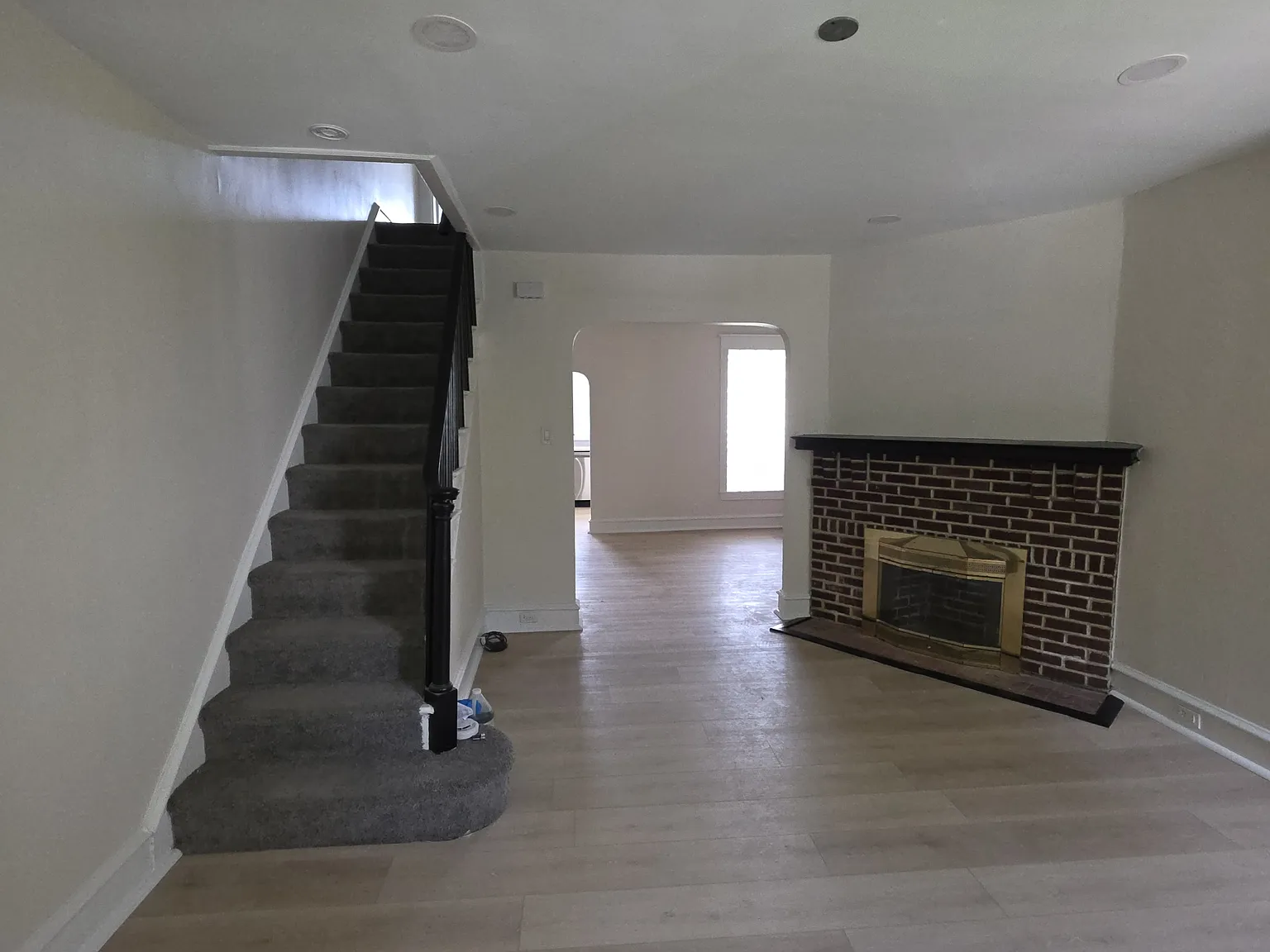 3 bed, 1366 sqft, $2,000 — Photo 4