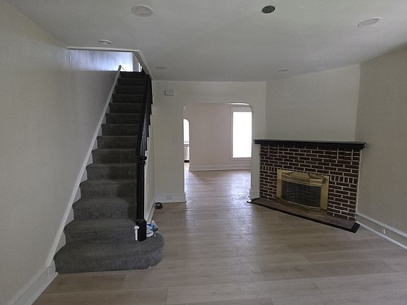 4th image of 5922 Chew Ave