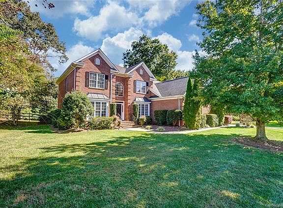 4th image of 1605 Crestgate Dr