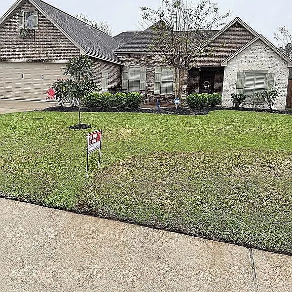 1st image of 106 Gracie Ln