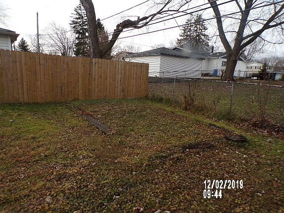 5th image of 18950 Willow Ave