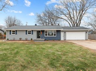 1309 Lakeview Ln, Menasha, WI 54952