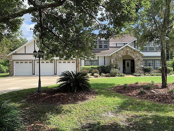 2nd image of 335 Saxon Blvd