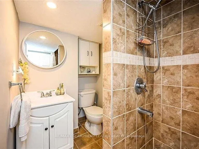 39 Glen Vista Dr — Photo 22