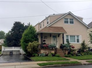 98 6th Ave, Hawthorne, NJ 07506