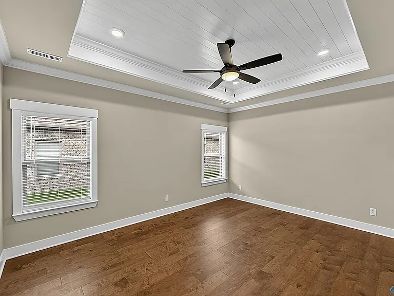 114 Hudson River Dr — Photo 24