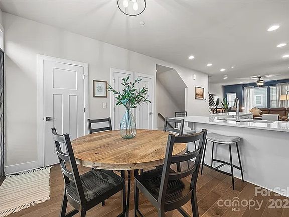 3rd image of 4127 Bryant Terraces Dr