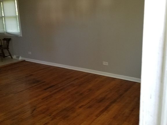 2nd image of 14921 Leavitt Ave
