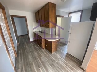 23 Spring St APT 4, Auburn, ME 04210