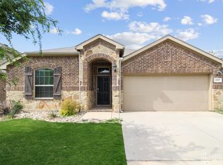 8201 Black Hills Trl, Crossroads, TX 76227