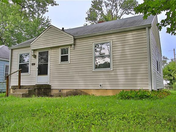 3rd image of 2042 N Linwood Ave