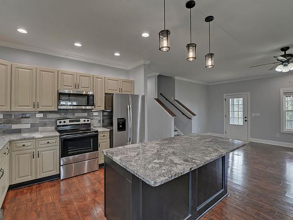 4th image of 5270 Union Cir