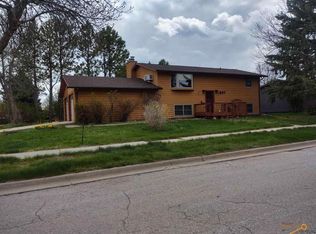 501 City Springs Ln, Rapid City, SD 57702