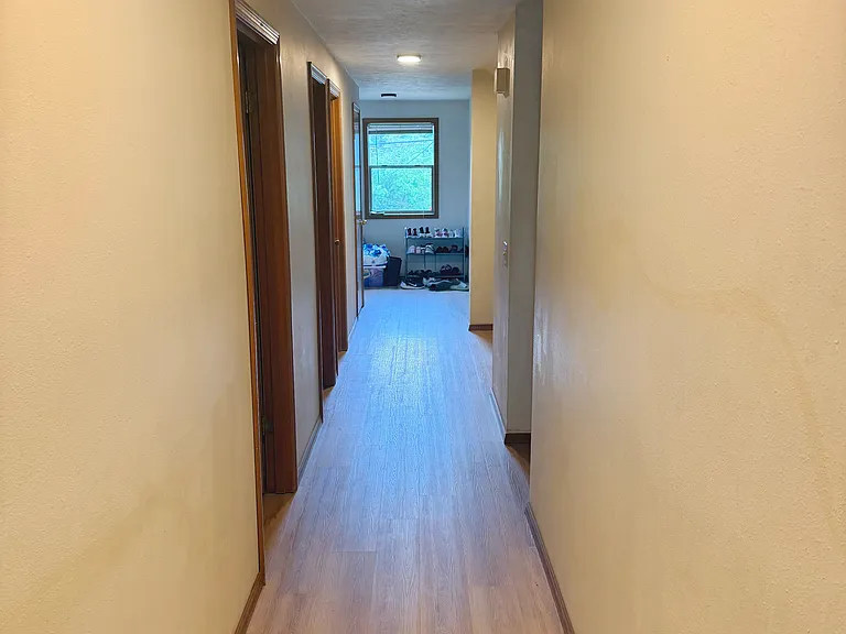 2120 NE 54th St — Photo 12
