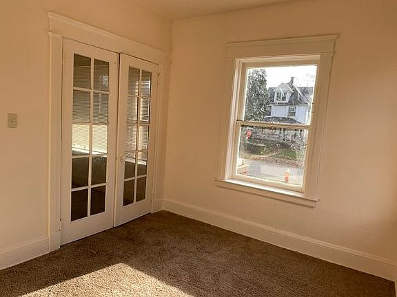 5th image of 10127 South Blvd #1