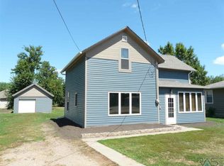 214 E State St, Marion, SD 57043
