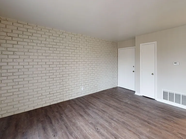 The Maywood at Speedway — Photo 10