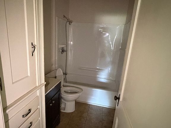 5th image of 205 Glamorgan St #205