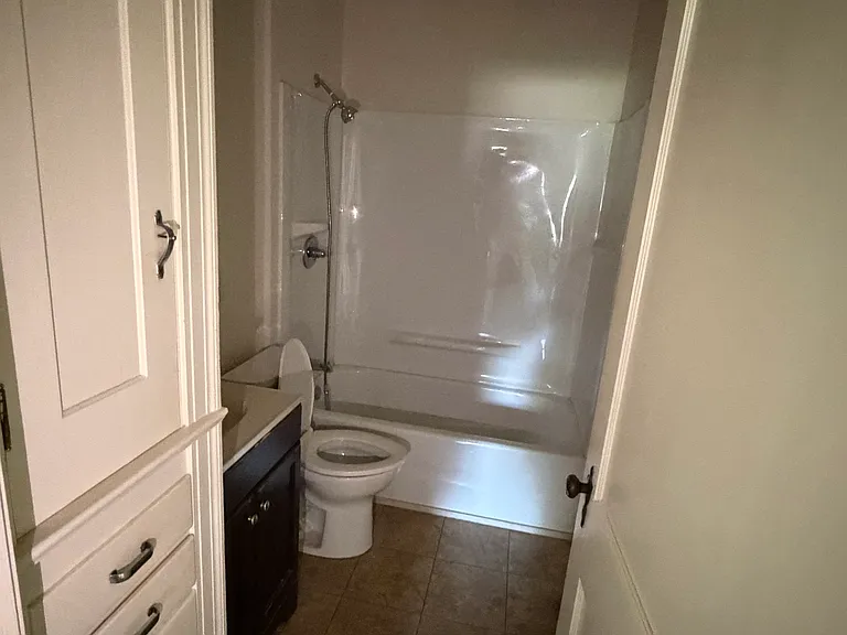 203 Glamorgan St #203 — Photo 10