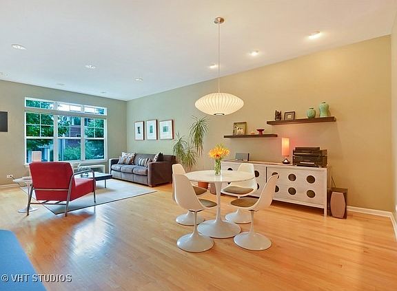 3rd image of 1768 W Ainslie St