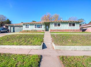 1572 N Chestnut Ave, Rialto, CA 92376