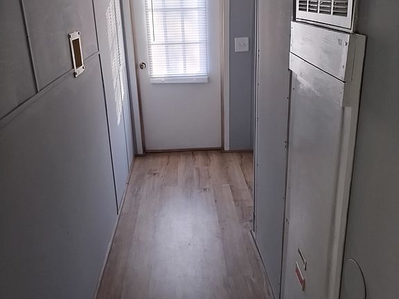 4th image of 127 Shawn Dr