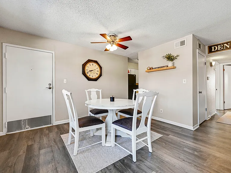 6228 Robinson St #4R — Photo 9