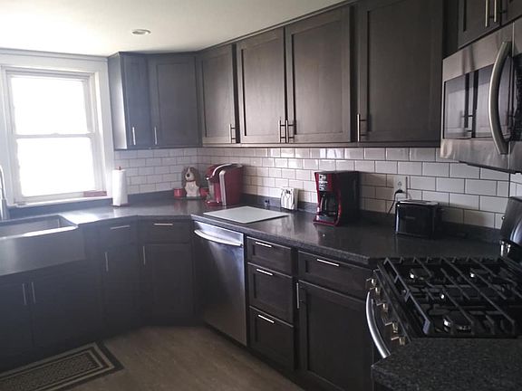 3rd image of 601 S Wood St