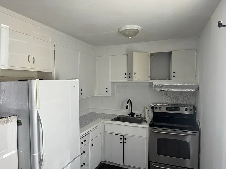 643 La Grande Dr — Photo 7