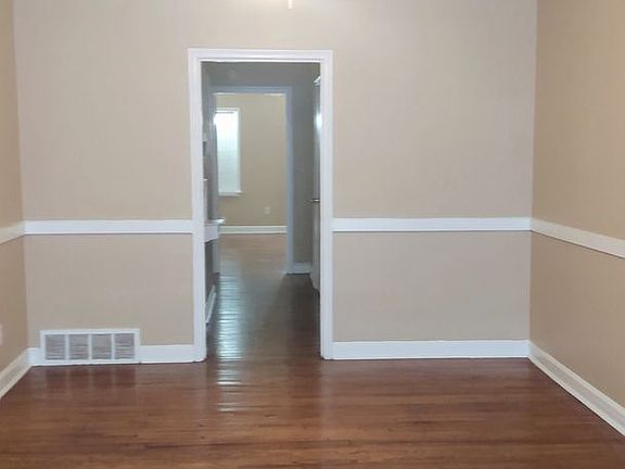 5th image of 108 N Holmes St