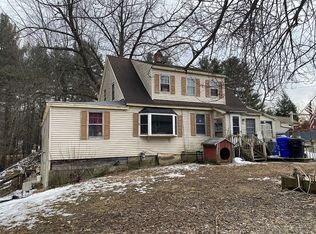 27 Pelham Rd, Hudson, NH 03051