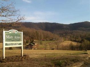 2520 Schisandra Ln, Cosby, TN 37722