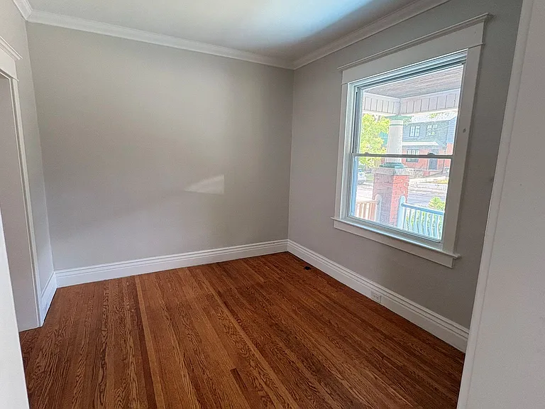 66 Belvidere Ave — Photo 2