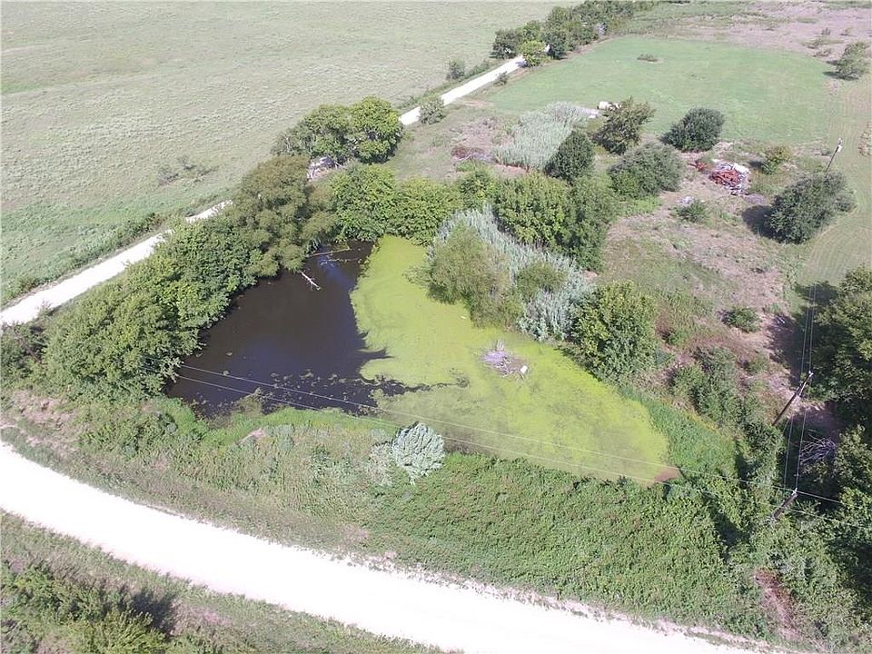 2nd image of 126 SE County Road 3040