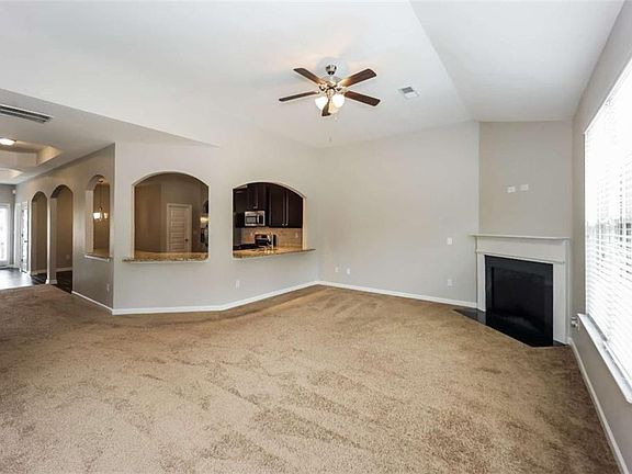 4th image of 3217 Alhambra Cir