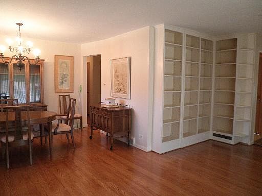 4th image of 7851 N Kostner Ave