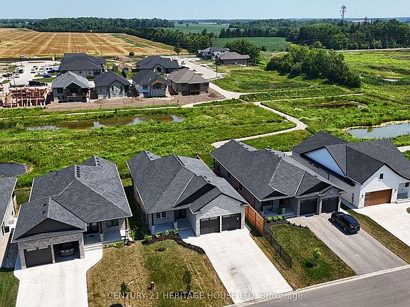 4th image of 230 Orr St