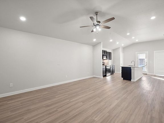 3rd image of 2210 Garland Ave
